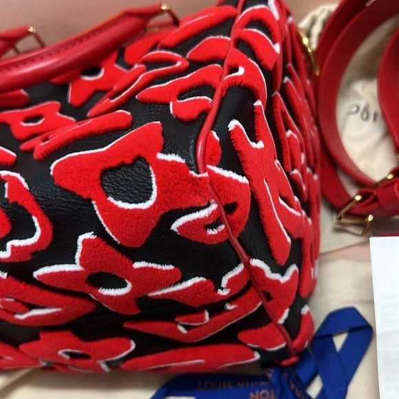 ๐ SPEEDY ๐ BRAND NEW Louis Vuitton Red and Black Satchel BANDOULIERE - Picture 7 of 14